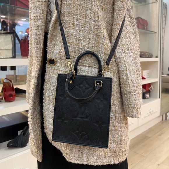 Louis Vuitton Black Monogram mini Tote Bag - Picture 15 of 16
